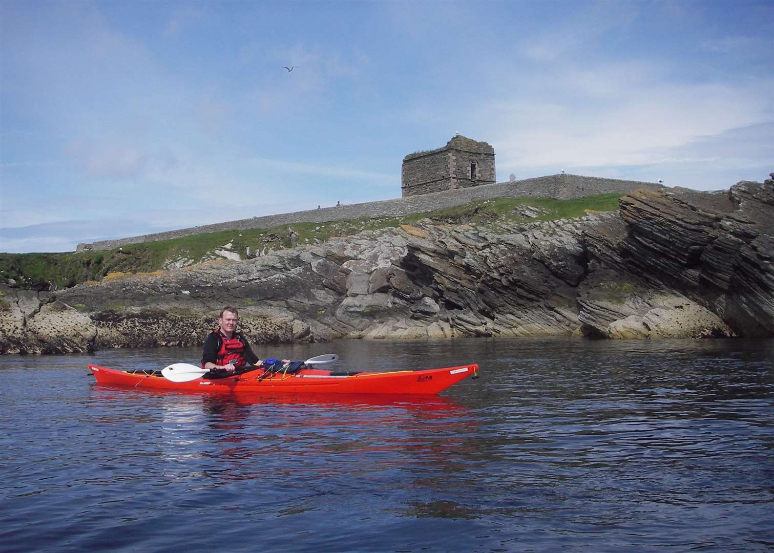 2005: Sea kayaking in the Pentland Firth near Stroma.