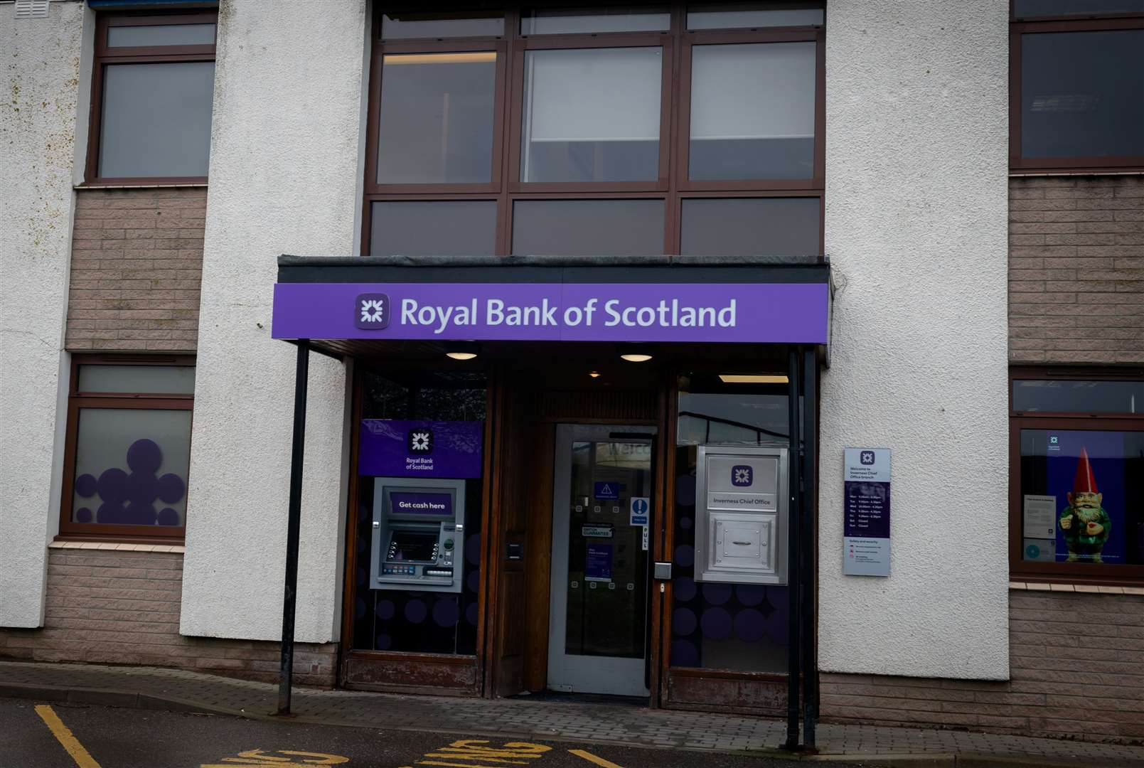 Locator - RBS are going to be closing their Harbour Road and Eastgate outlets and believed to be opening in the empty units facing Falcon Square.