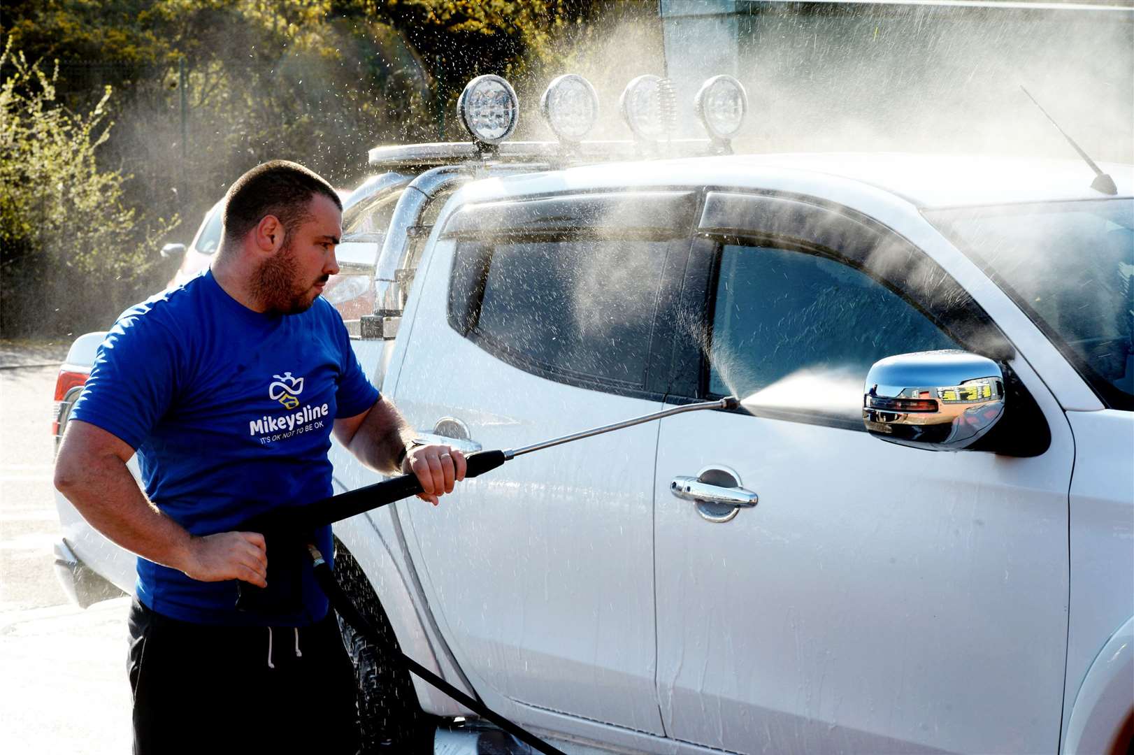 SR Reflection charity car wash..Duncan Neeson washing a pick-up..Picture: James Mackenzie..